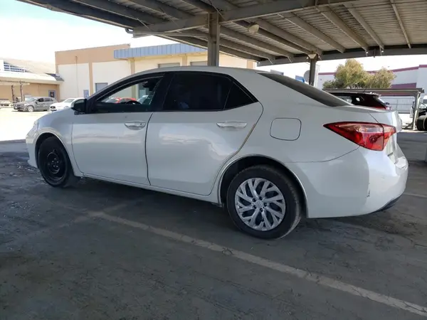 5YFBURHEXHP636234 2017 TOYOTA COROLLA - Image 2