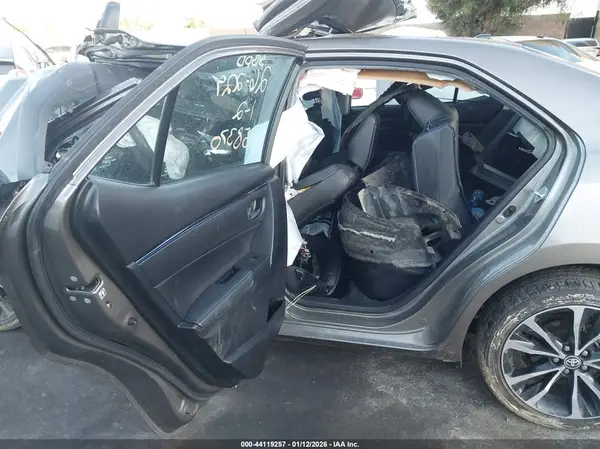 5YFBURHEXHP636976 2017 TOYOTA COROLLA - Image 8