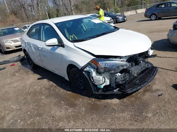 5YFBURHEXHP638193 2017 TOYOTA COROLLA - Image 1