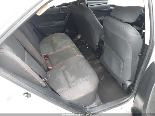 5YFBURHEXHP640039 2017 TOYOTA COROLLA - Image 8