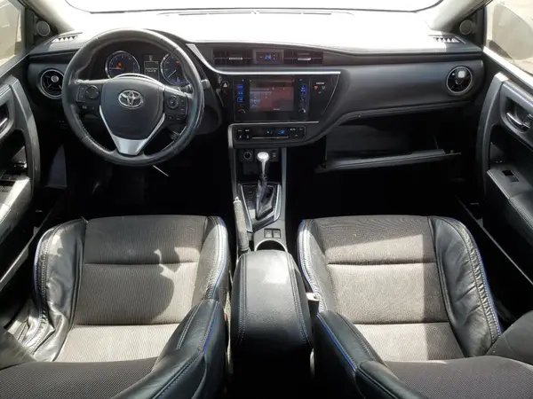 5YFBURHEXHP642745 2017 TOYOTA COROLLA - Image 8