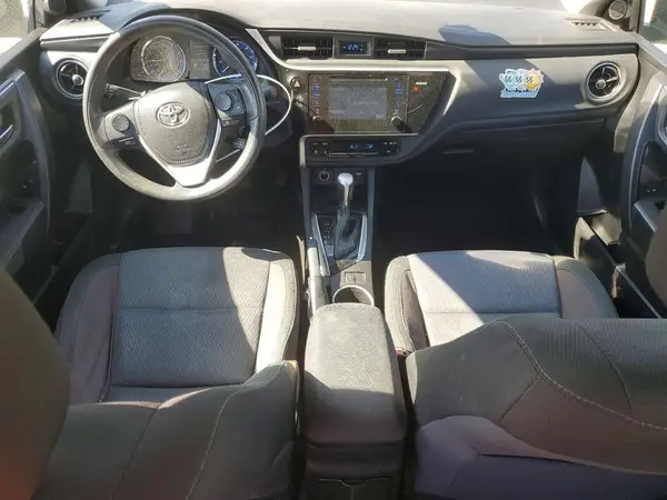 5YFBURHEXHP643118 2017 TOYOTA COROLLA - Image 8