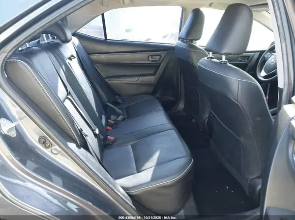 5YFBURHEXHP643832 2017 TOYOTA COROLLA - Image 8