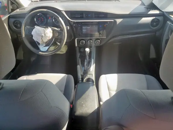 5YFBURHEXHP644494 2017 TOYOTA COROLLA - Image 8