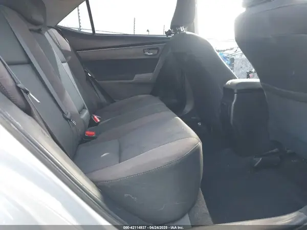 5YFBURHEXHP645015 2017 TOYOTA COROLLA - Image 8