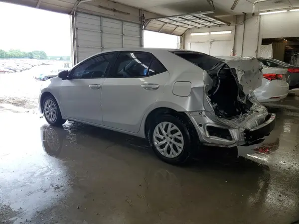 5YFBURHEXHP646438 2017 TOYOTA COROLLA - Image 2