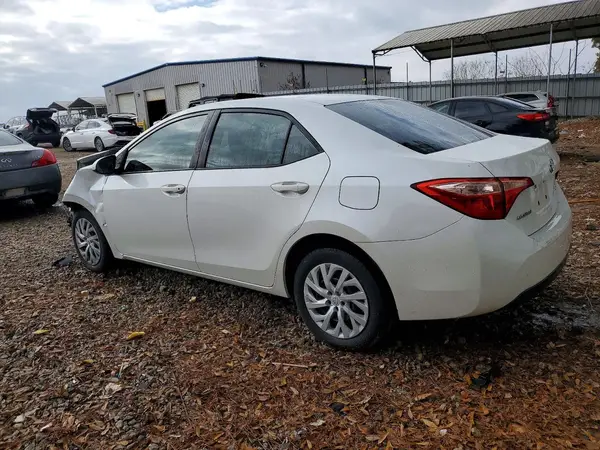 5YFBURHEXHP648013 2017 TOYOTA COROLLA - Image 2
