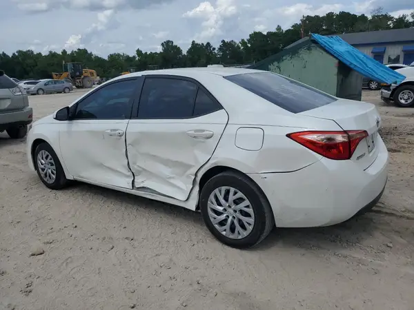 5YFBURHEXHP648545 2017 TOYOTA COROLLA - Image 2