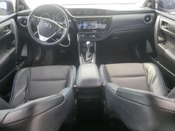 5YFBURHEXHP650604 2017 TOYOTA COROLLA - Image 8