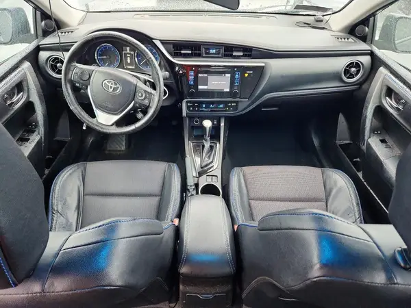 5YFBURHEXHP652465 2017 TOYOTA COROLLA - Image 8