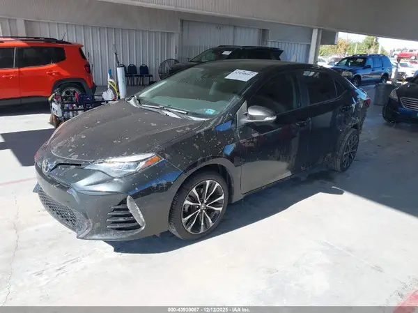 5YFBURHEXHP652837 2017 TOYOTA COROLLA - Image 2