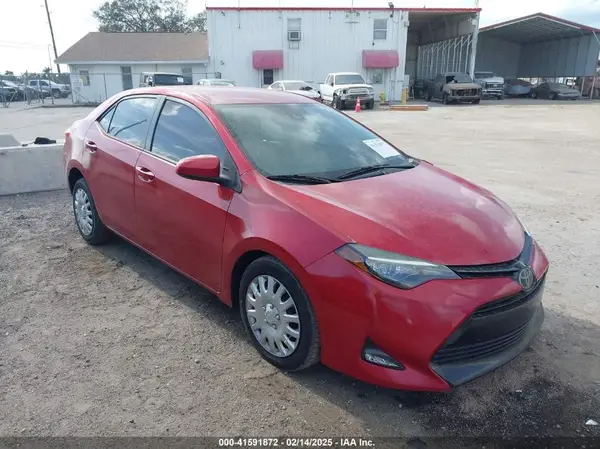 5YFBURHEXHP653003 2017 TOYOTA COROLLA - Image 1