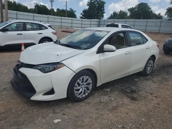 5YFBURHEXHP654829 2017 TOYOTA COROLLA - Image 1