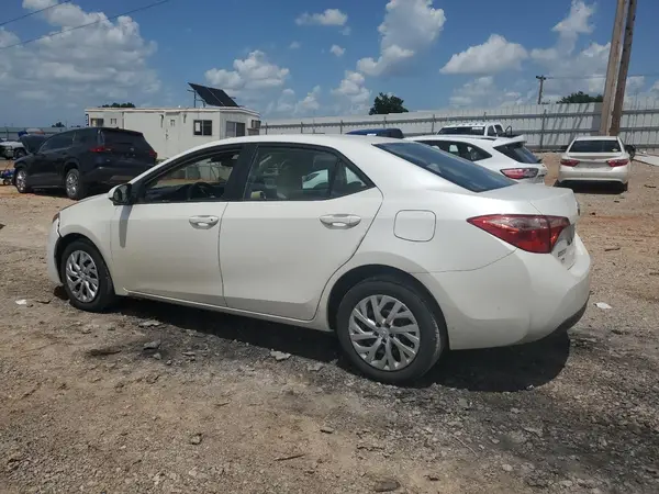 5YFBURHEXHP654829 2017 TOYOTA COROLLA - Image 2