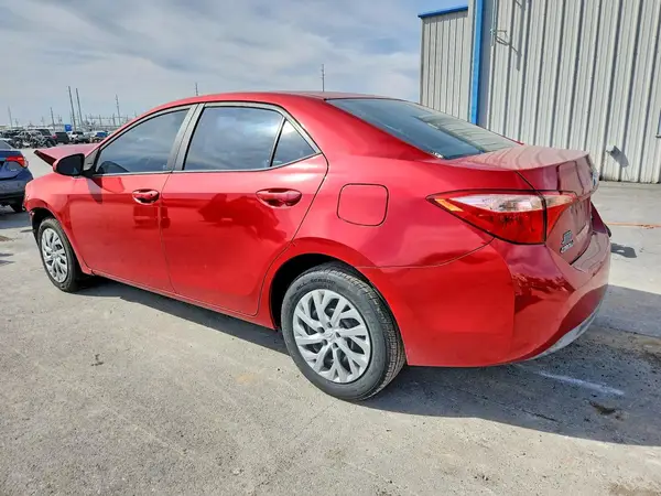 5YFBURHEXHP660100 2017 TOYOTA COROLLA - Image 2