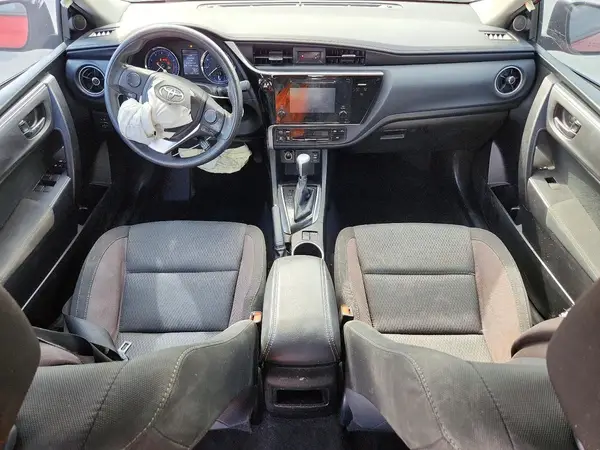 5YFBURHEXHP660100 2017 TOYOTA COROLLA - Image 8