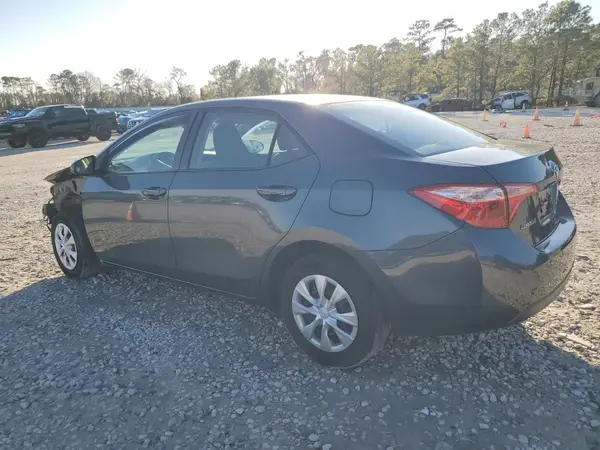 5YFBURHEXHP662364 2017 TOYOTA COROLLA - Image 2