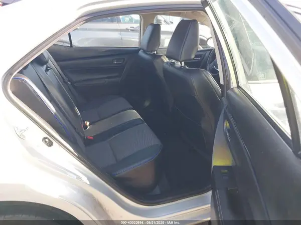 5YFBURHEXHP664213 2017 TOYOTA COROLLA - Image 8