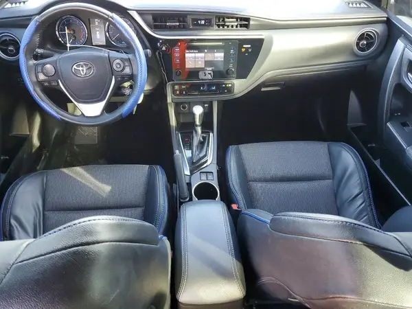5YFBURHEXHP664647 2017 TOYOTA COROLLA - Image 8