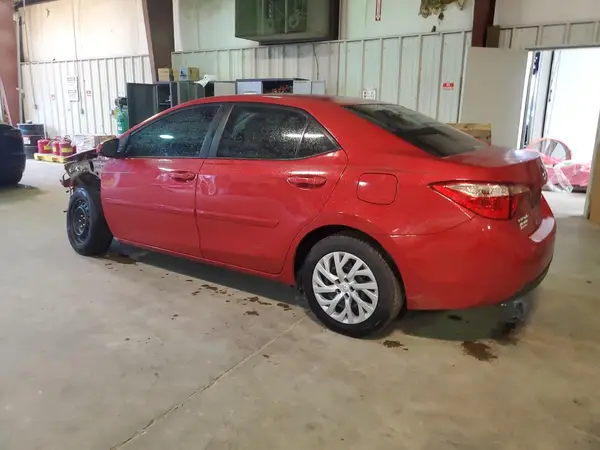 5YFBURHEXHP665216 2017 TOYOTA COROLLA - Image 2