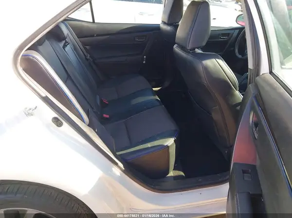 5YFBURHEXHP665250 2017 TOYOTA COROLLA - Image 8