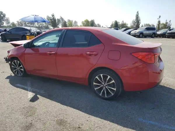 5YFBURHEXHP666253 2017 TOYOTA COROLLA - Image 2