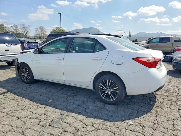 5YFBURHEXHP668584 2017 TOYOTA COROLLA - Image 2