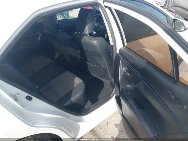 5YFBURHEXHP669010 2017 TOYOTA COROLLA - Image 8