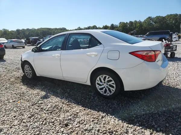 5YFBURHEXHP670755 2017 TOYOTA COROLLA - Image 2