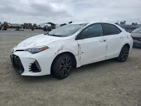 5YFBURHEXHP672053 2017 TOYOTA COROLLA - Image 1