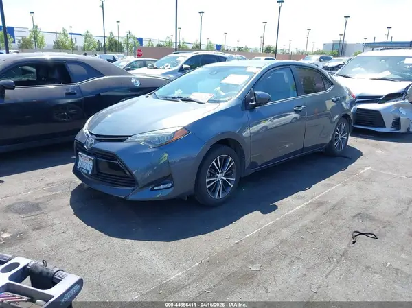 5YFBURHEXHP673011 2017 TOYOTA COROLLA - Image 2
