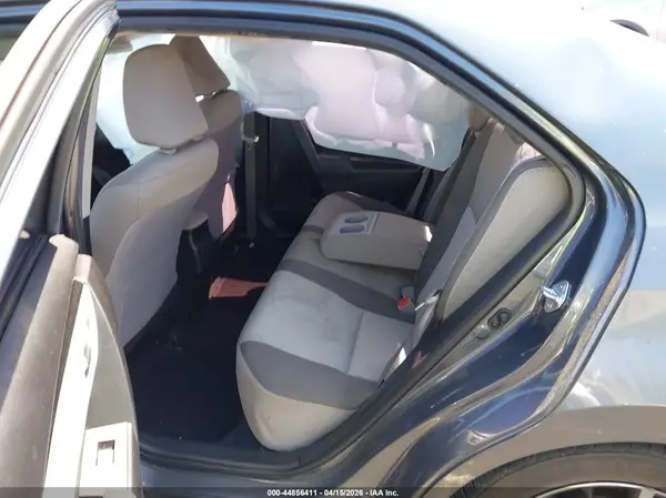 5YFBURHEXHP673011 2017 TOYOTA COROLLA - Image 8