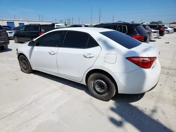 5YFBURHEXHP673512 2017 TOYOTA COROLLA - Image 2