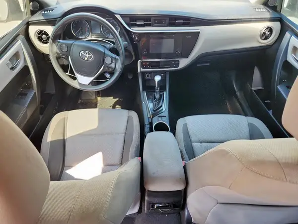 5YFBURHEXHP673512 2017 TOYOTA COROLLA - Image 8