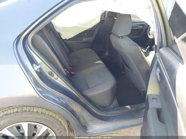5YFBURHEXHP676765 2017 TOYOTA COROLLA - Image 8