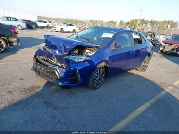 5YFBURHEXHP676927 2017 TOYOTA COROLLA - Image 2