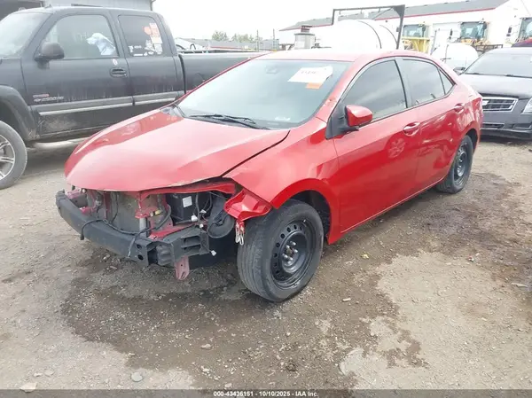 5YFBURHEXHP678497 2017 TOYOTA COROLLA - Image 2