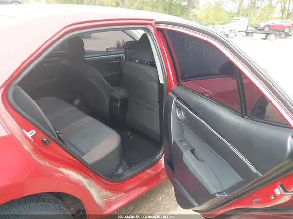 5YFBURHEXHP678497 2017 TOYOTA COROLLA - Image 8