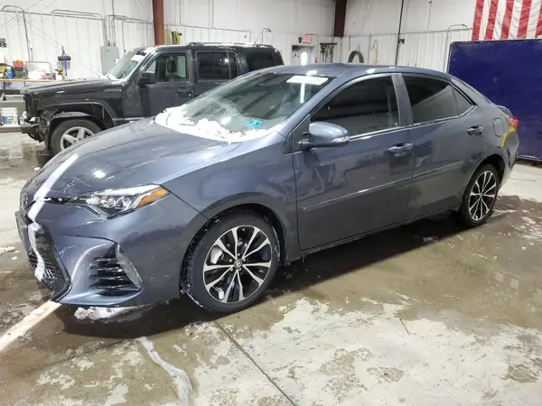 5YFBURHEXHP679701 2017 TOYOTA COROLLA - Image 1