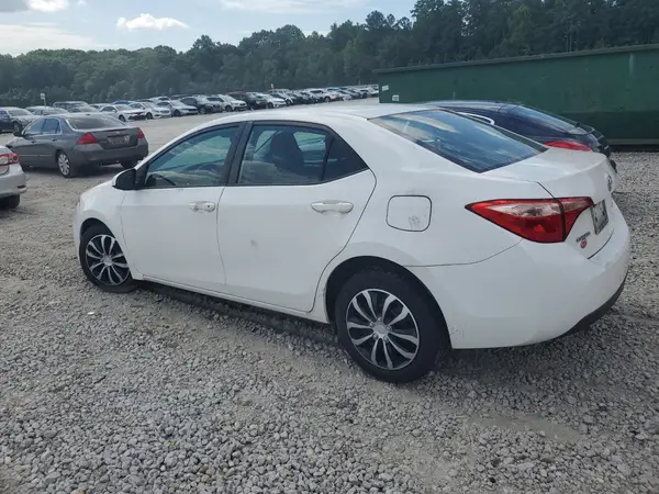 5YFBURHEXHP681609 2017 TOYOTA COROLLA - Image 2