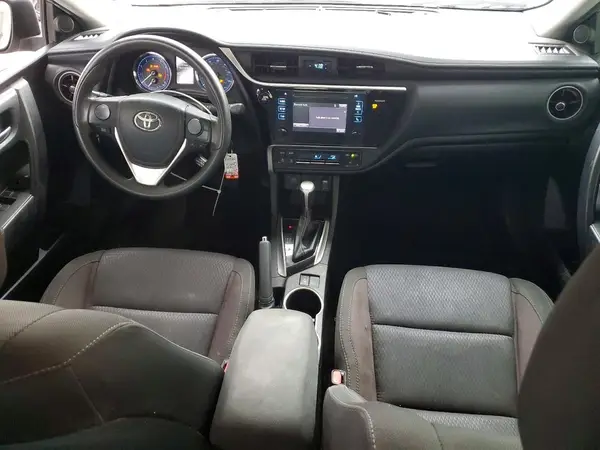 5YFBURHEXHP681948 2017 TOYOTA COROLLA - Image 8