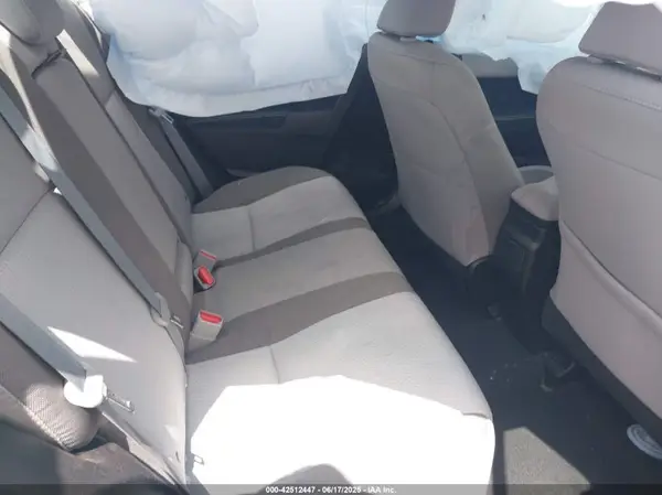 5YFBURHEXHP682260 2017 TOYOTA COROLLA - Image 8