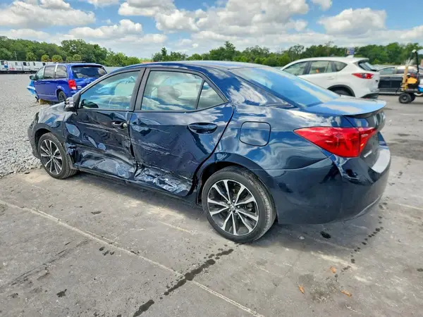 5YFBURHEXHP682761 2017 TOYOTA COROLLA - Image 2