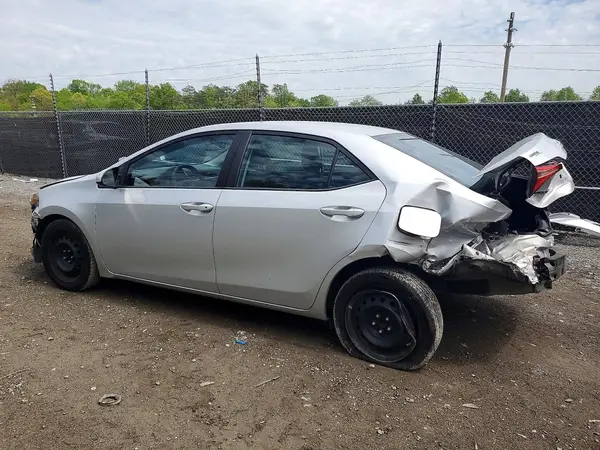 5YFBURHEXHP683053 2017 TOYOTA COROLLA - Image 2