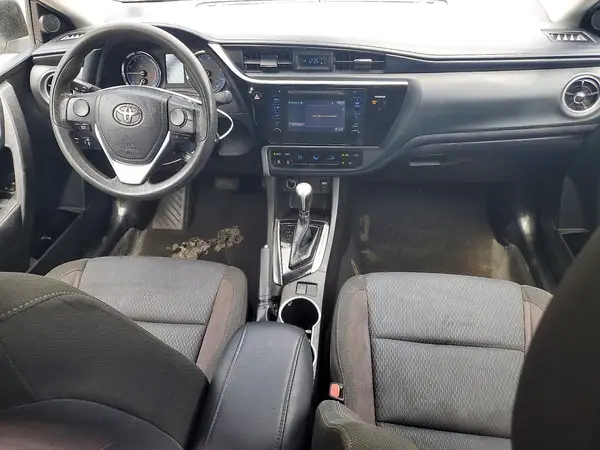 5YFBURHEXHP683053 2017 TOYOTA COROLLA - Image 8