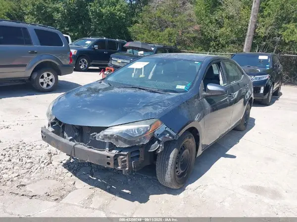 5YFBURHEXHP684316 2017 TOYOTA COROLLA - Image 2