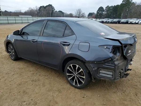 5YFBURHEXHP684820 2017 TOYOTA COROLLA - Image 2