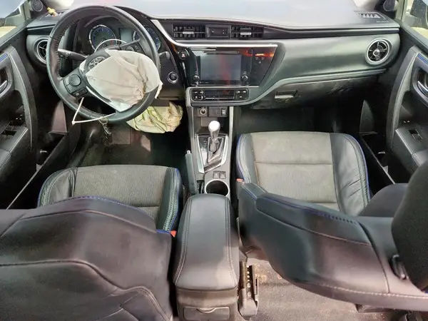 5YFBURHEXHP685241 2017 TOYOTA COROLLA - Image 8