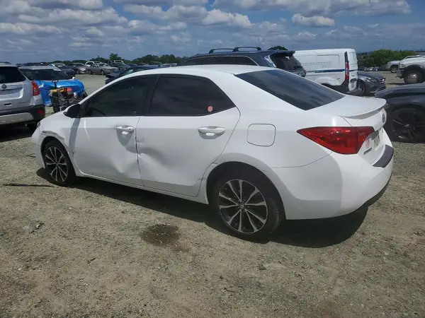 5YFBURHEXHP686860 2017 TOYOTA COROLLA - Image 2