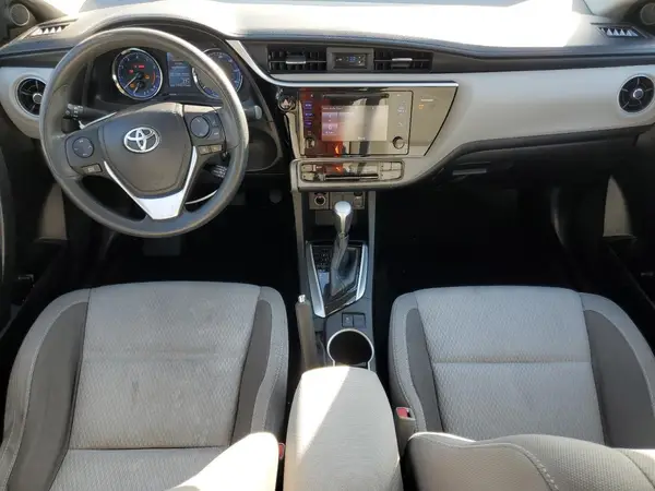 5YFBURHEXHP687653 2017 TOYOTA COROLLA - Image 8